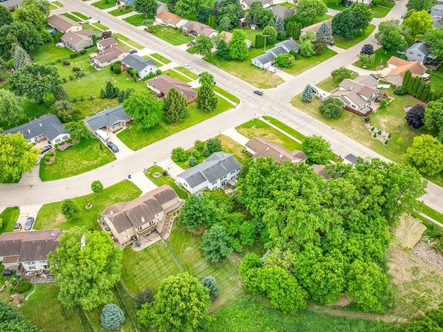 4211 Wilshire Lane, Janesville, WI 53546