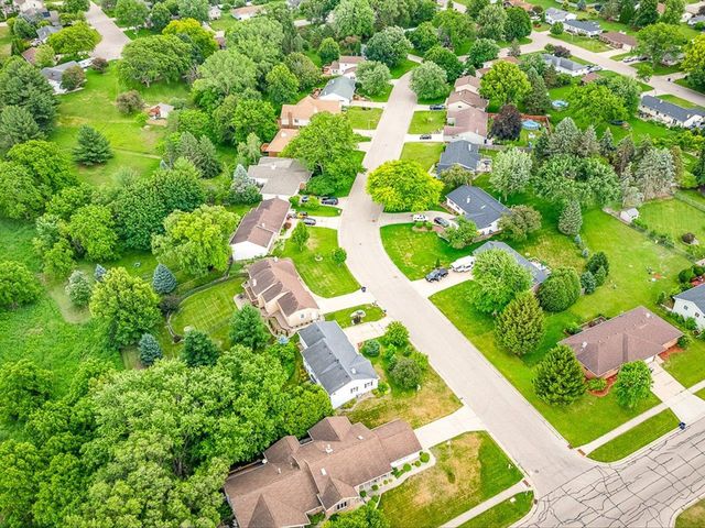 4211 Wilshire Lane, Janesville, WI 53546