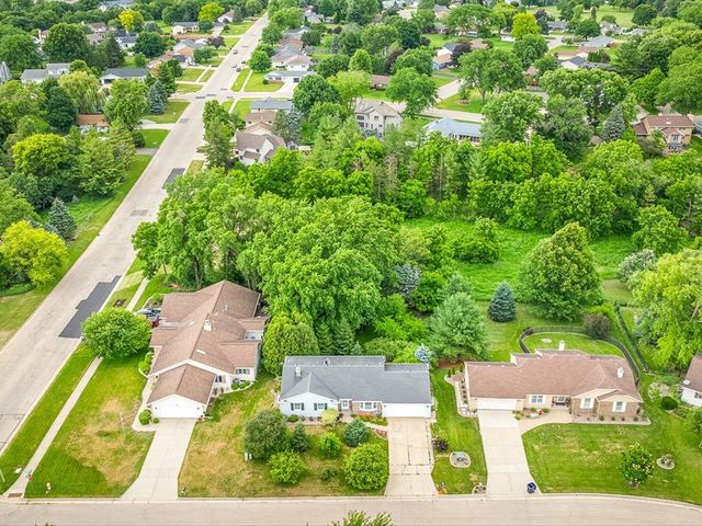 4211 Wilshire Lane, Janesville, WI 53546