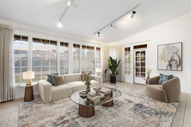 2501 E MONTEBELLO Avenue, Phoenix, AZ 85016