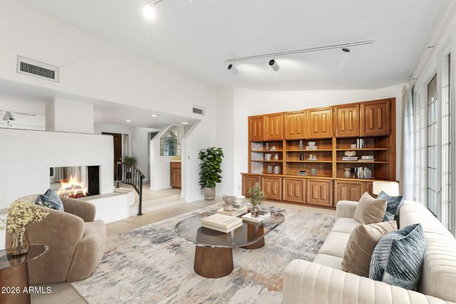 2501 E MONTEBELLO Avenue, Phoenix, AZ 85016