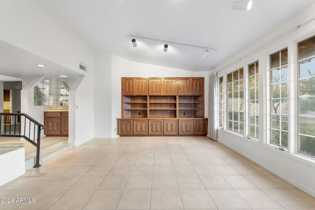 2501 E MONTEBELLO Avenue, Phoenix, AZ 85016