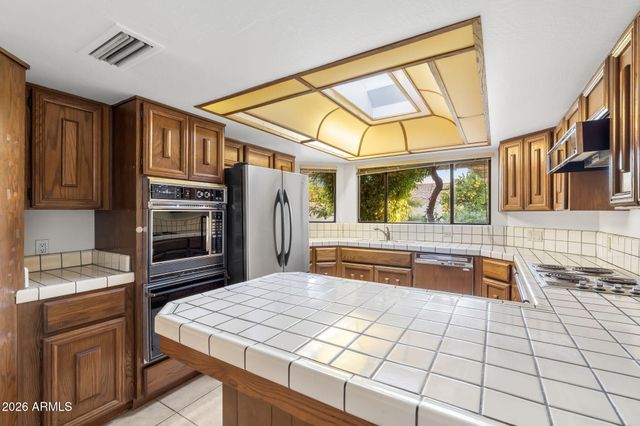 2501 E MONTEBELLO Avenue, Phoenix, AZ 85016