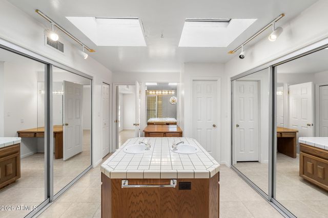 2501 E MONTEBELLO Avenue, Phoenix, AZ 85016