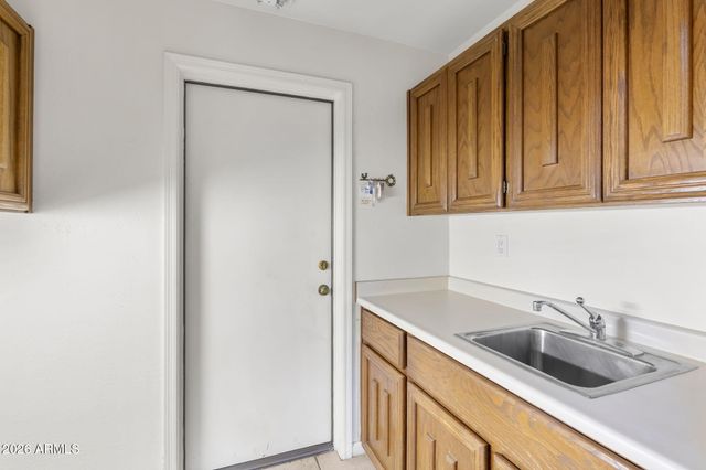 2501 E MONTEBELLO Avenue, Phoenix, AZ 85016