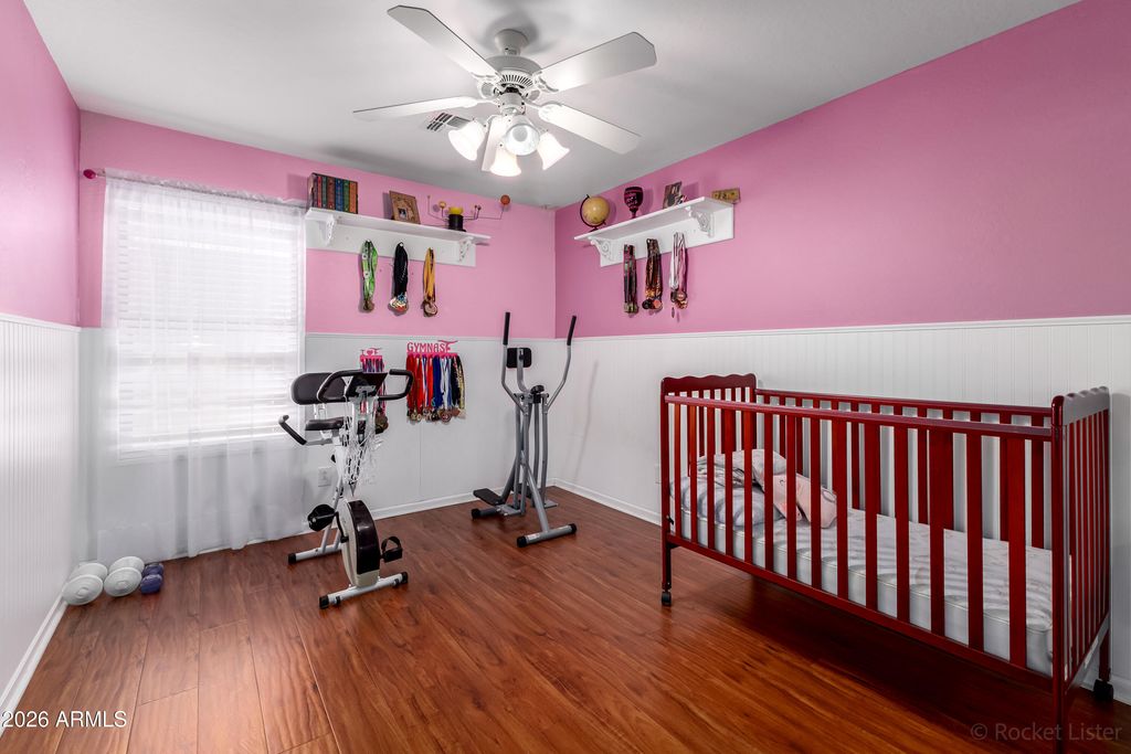 Image 16 of property listing at 3904 W Sandra Terrace, Phoenix, AZ 85053