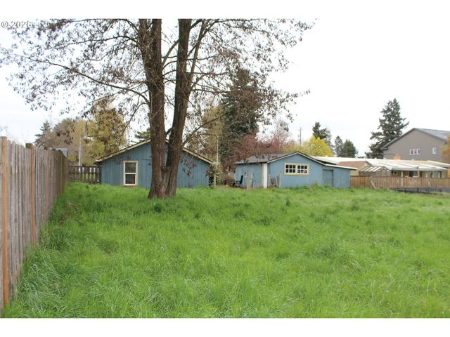 152 RANDALL St, Oregon City, OR 97045