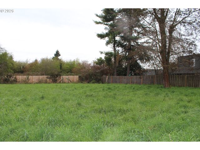 152 RANDALL St, Oregon City, OR 97045