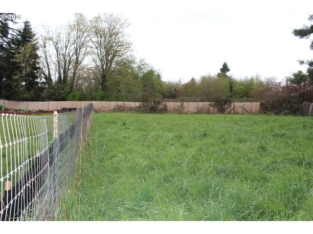 152 RANDALL St, Oregon City, OR 97045