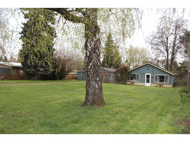 152 RANDALL St, Oregon City, OR 97045