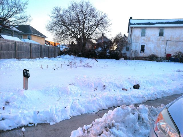 2261 Loretta Road, Far Rockaway, NY 11691