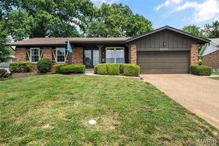 9263 Cinnabar Drive, St Louis, MO 63126