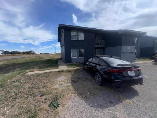 101 Pecos Place, Plainview, TX 79072