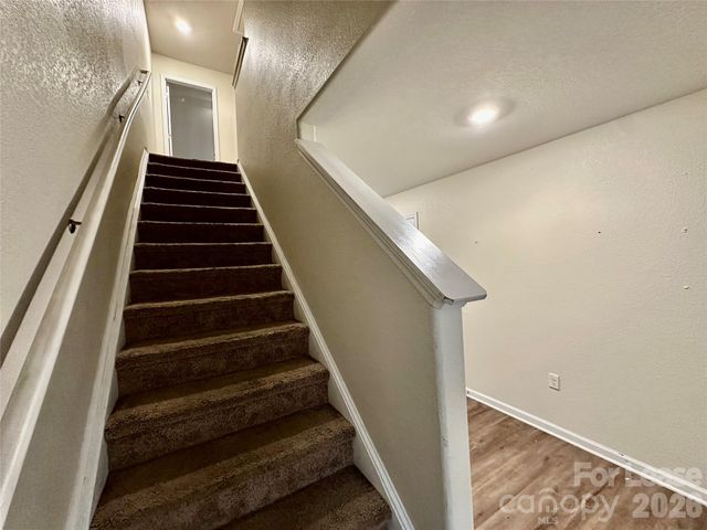 8128 Derby Woods Lane, Charlotte, NC 28214