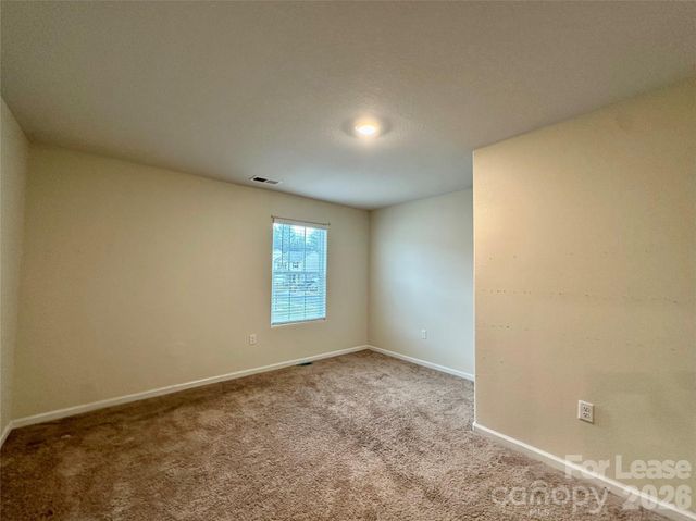 8128 Derby Woods Lane, Charlotte, NC 28214