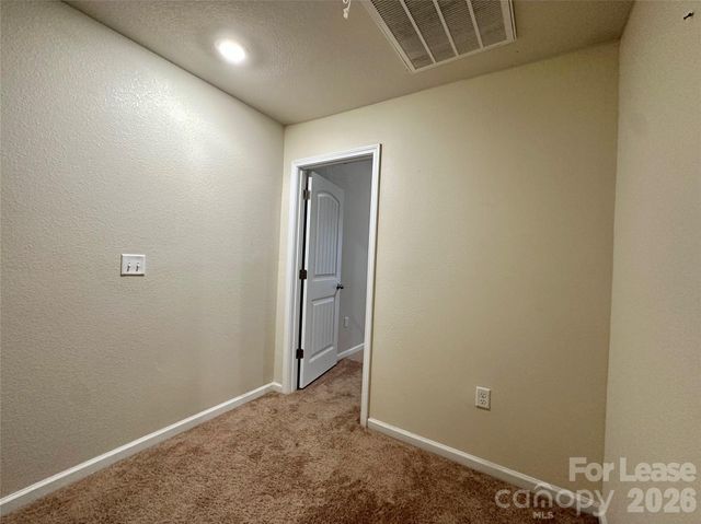 8128 Derby Woods Lane, Charlotte, NC 28214