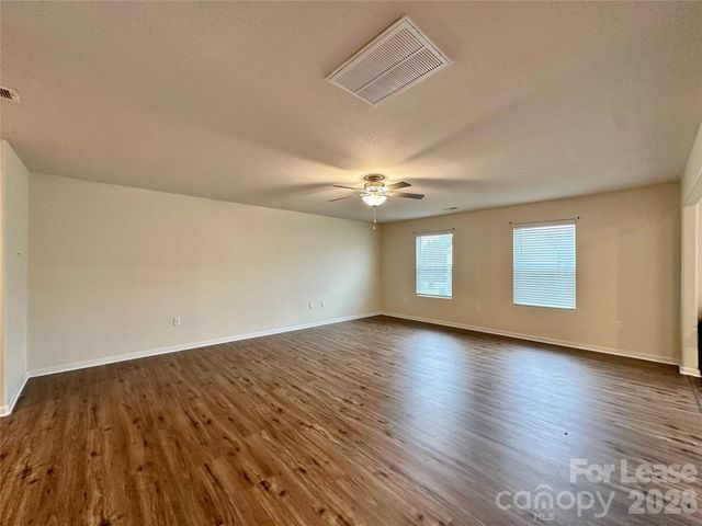 8128 Derby Woods Lane, Charlotte, NC 28214