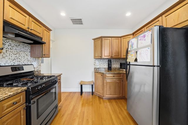 160 White St 2, Belmont, MA 02478