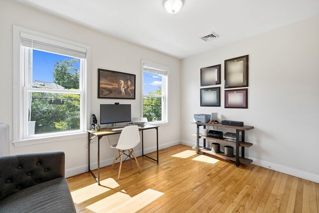160 White St 2, Belmont, MA 02478