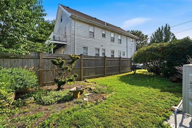 160 White St 2, Belmont, MA 02478