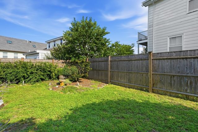 160 White St 2, Belmont, MA 02478