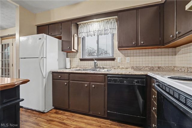 347 Beeler Drive, Berea, OH 44017