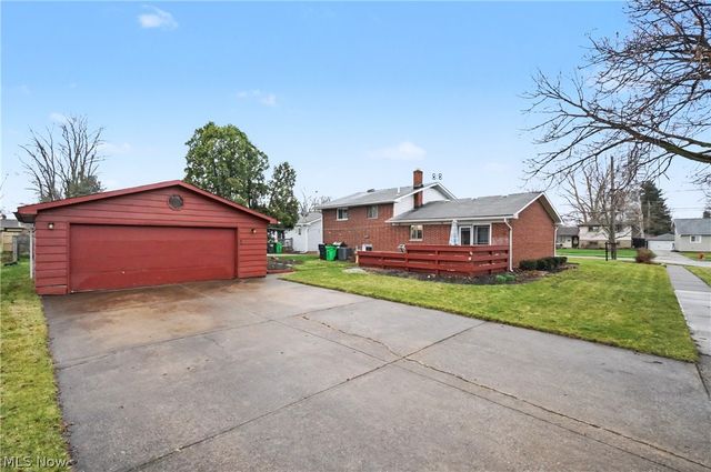 347 Beeler Drive, Berea, OH 44017
