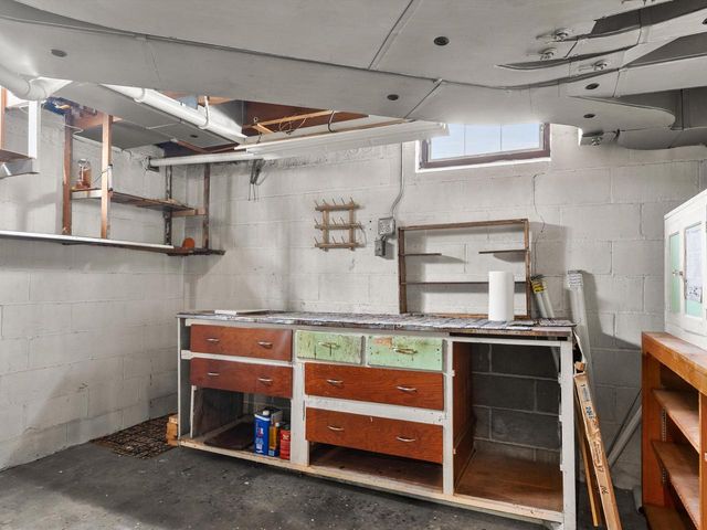 1128 N 17th STREET, Manitowoc, WI 54220