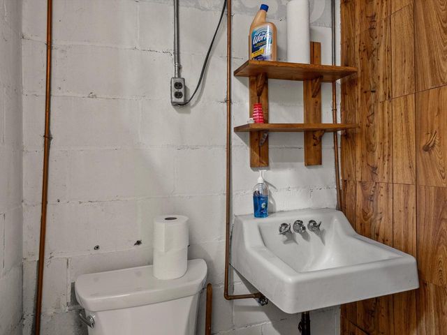 1128 N 17th STREET, Manitowoc, WI 54220