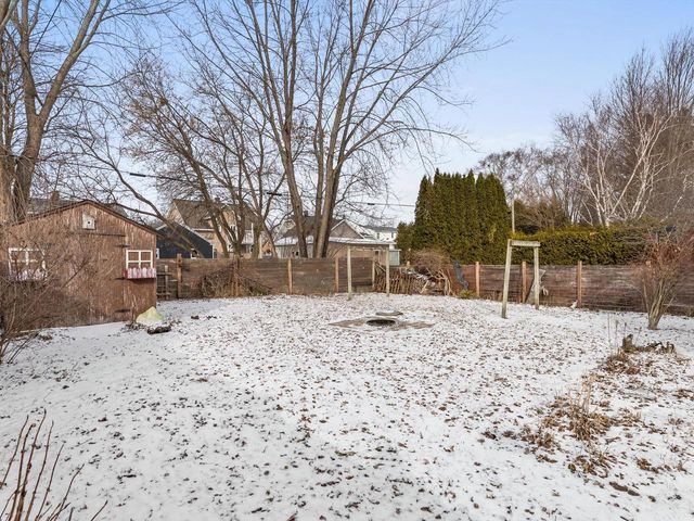 1128 N 17th STREET, Manitowoc, WI 54220