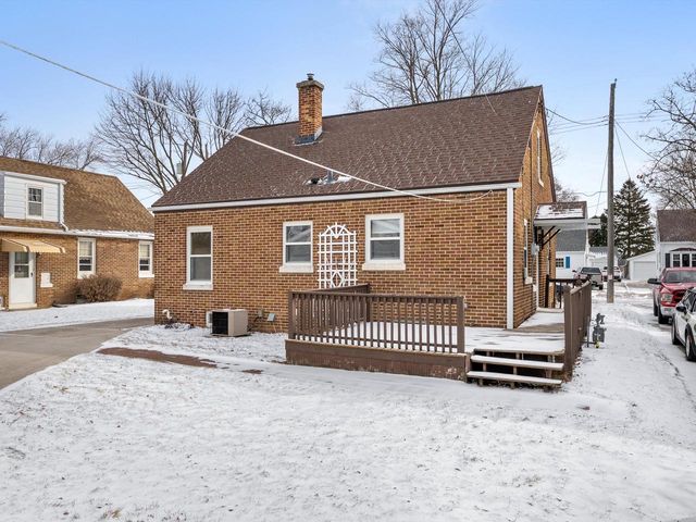 1128 N 17th STREET, Manitowoc, WI 54220