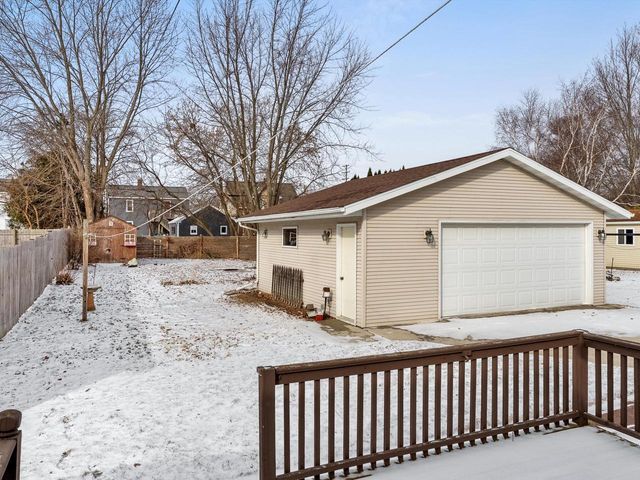 1128 N 17th STREET, Manitowoc, WI 54220