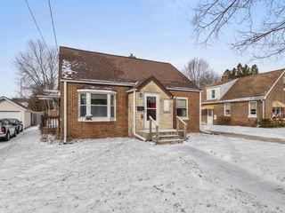 1128 N 17th STREET, Manitowoc, WI 54220