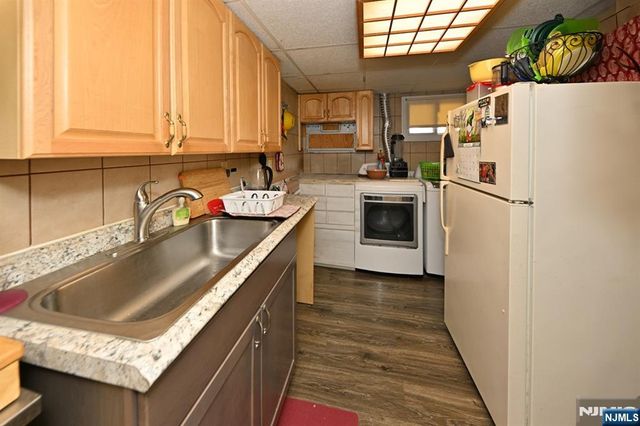 84 Union Place, Ridgefield Park, NJ 07660