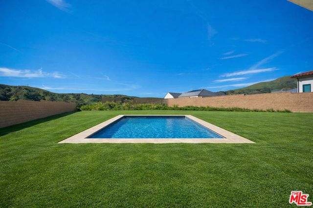 11865 Red Hawk Lane, Porter Ranch, CA 91326