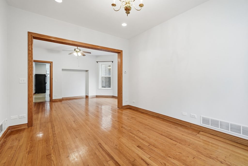 4908 W Berteau Avenue, Chicago, IL 60641 — photo 2