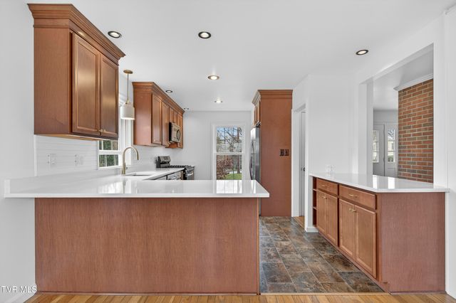 122 Stonewall Heights, Abingdon, VA 24210