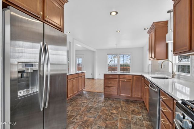 122 Stonewall Heights, Abingdon, VA 24210