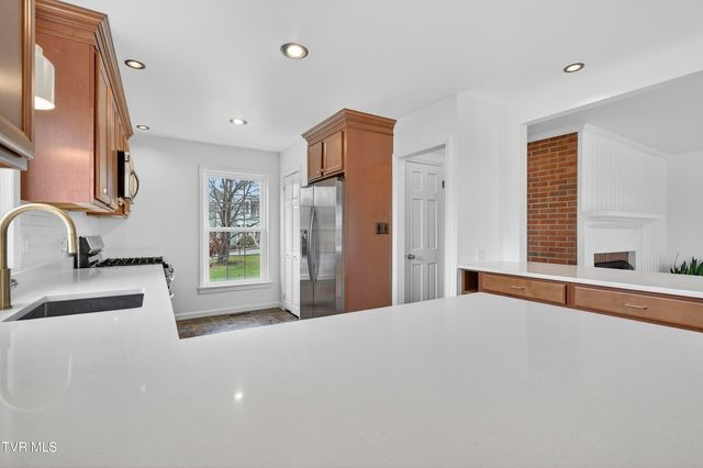 122 Stonewall Heights, Abingdon, VA 24210