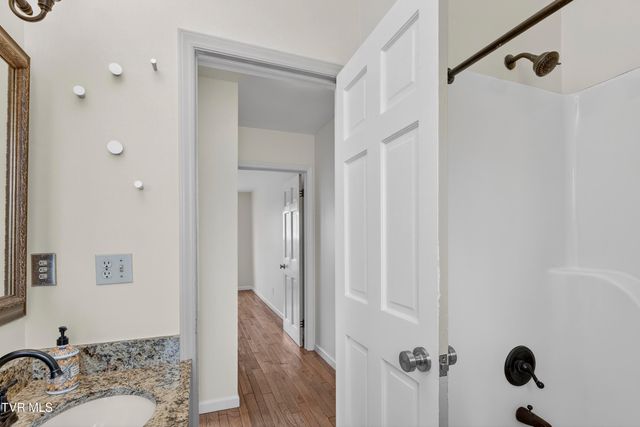 122 Stonewall Heights, Abingdon, VA 24210