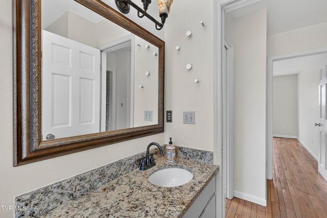 122 Stonewall Heights, Abingdon, VA 24210