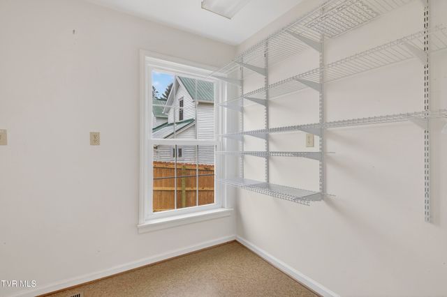 122 Stonewall Heights, Abingdon, VA 24210