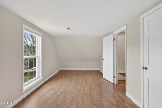 122 Stonewall Heights, Abingdon, VA 24210