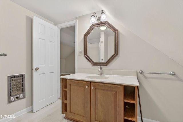 122 Stonewall Heights, Abingdon, VA 24210