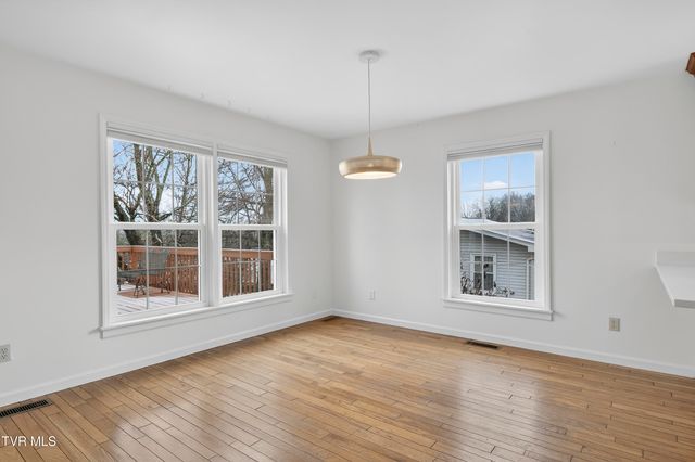 122 Stonewall Heights, Abingdon, VA 24210