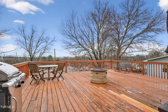 122 Stonewall Heights, Abingdon, VA 24210