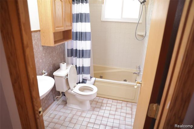 4519 Reader Drive, Warren, MI 48092