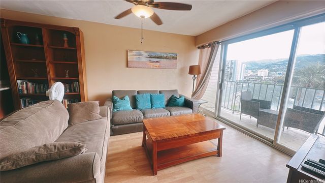 1909 Ala Wai Boulevard 504, Honolulu, HI 96815