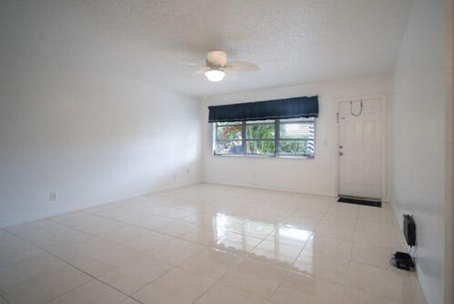 235 NW 46th Avenue B, Delray Beach, FL 33445