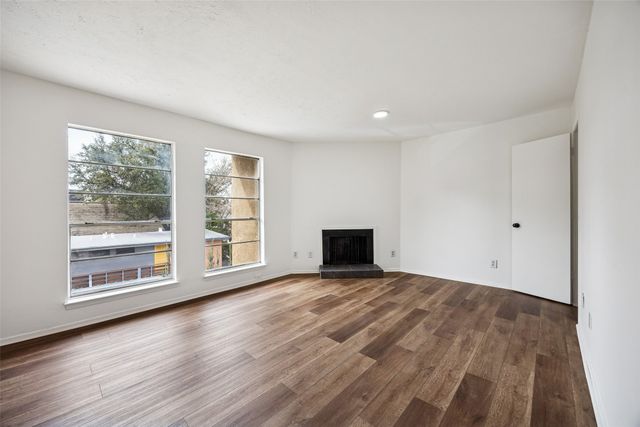 4044 Buena Vista Street 205, Dallas, TX 75204